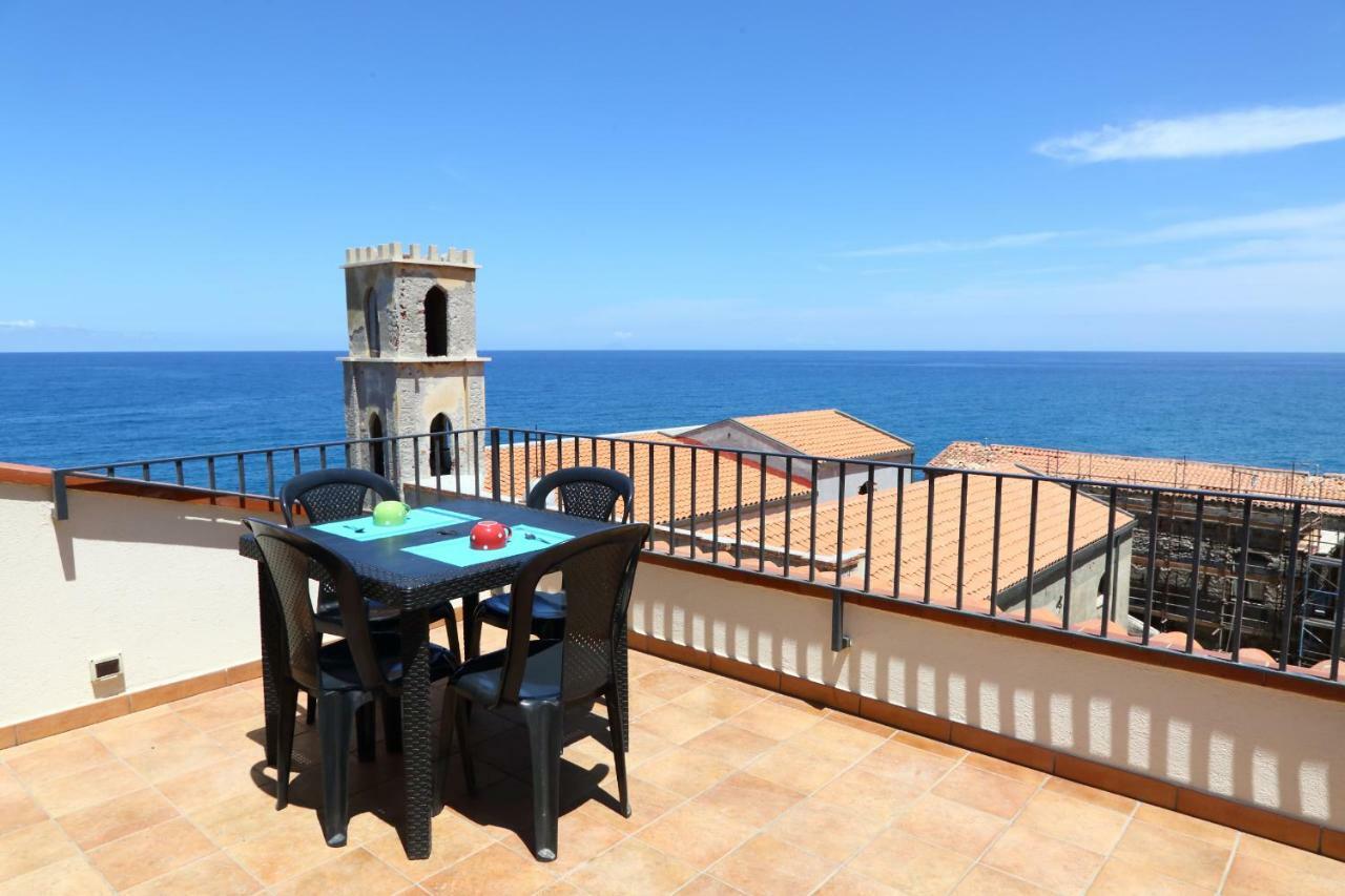 Вилла Terrazza Piazzetta Piazza Francesco Crispi Чефалу Экстерьер фото